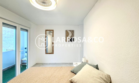 Reventa - Apartamento - Torrevieja - Playa del cura
