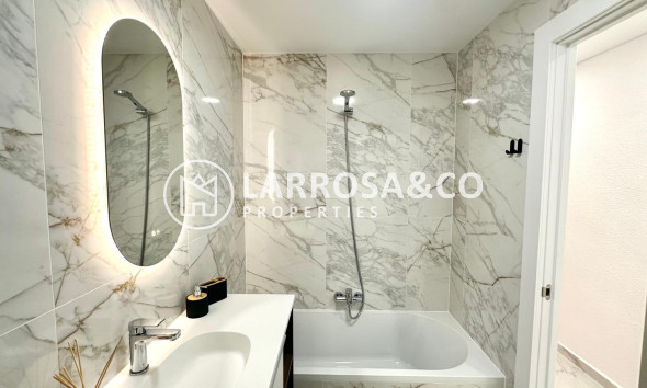 Reventa - Apartamento - Torrevieja - Playa del cura