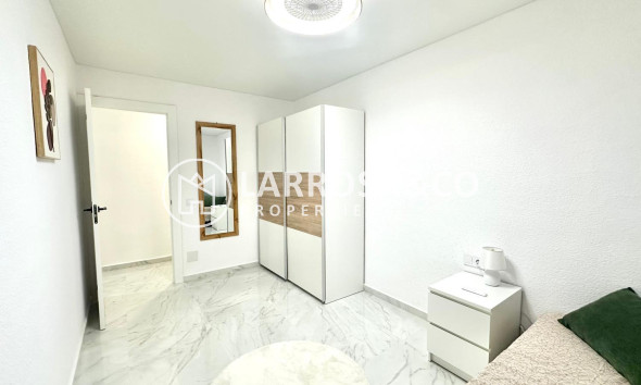 Reventa - Apartamento - Torrevieja - Playa del cura