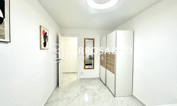 Reventa - Apartamento - Torrevieja - Playa del cura