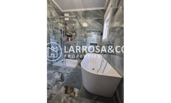 Resale - Finca - Daya Vieja - Costa Blanca