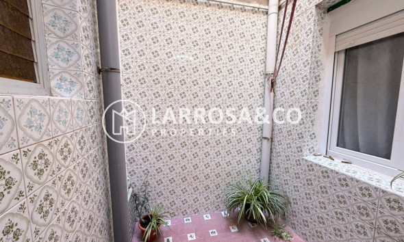 Resale - Apartment - Torrevieja - Playa del cura