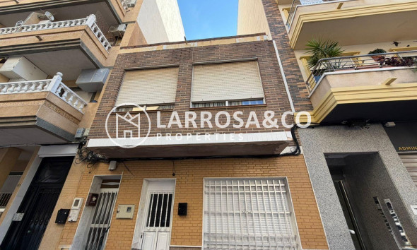 Resale - Apartment - Torrevieja - Playa del cura