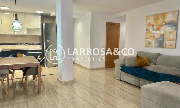 Resale - Apartment - Torrevieja - Playa del cura