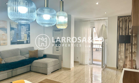 Resale - Apartment - Torrevieja - Playa del cura