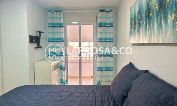 Resale - Apartment - Torrevieja - Playa del cura