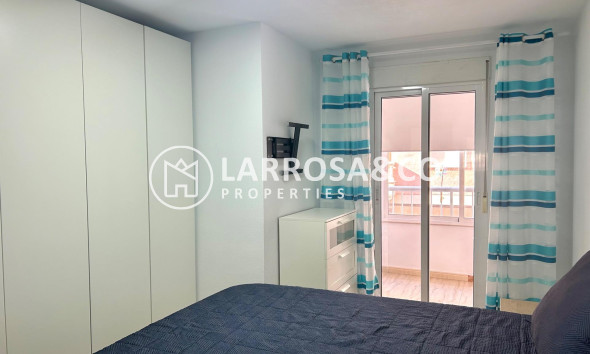 Resale - Apartment - Torrevieja - Playa del cura