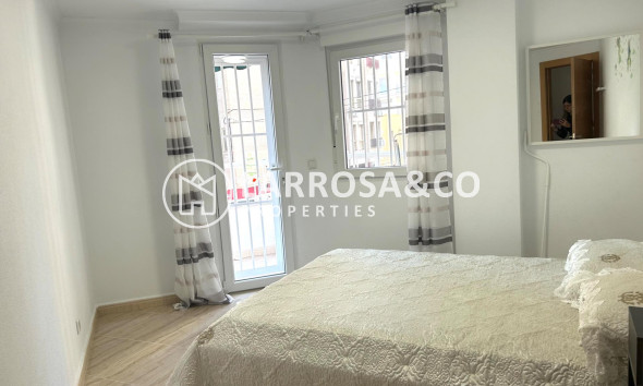 Resale - Apartment - Torrevieja - Playa del cura