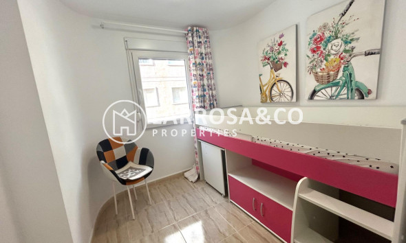 Resale - Apartment - Torrevieja - Playa del cura