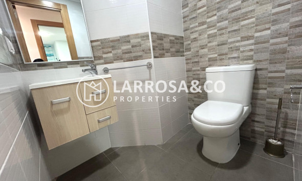 Resale - Apartment - Torrevieja - Playa del cura