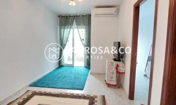 Resale - Apartment - Torrevieja - Estacion de autobuses