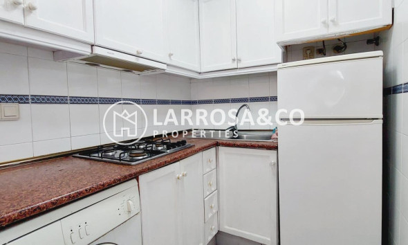 Resale - Apartment - Torrevieja - Estacion de autobuses