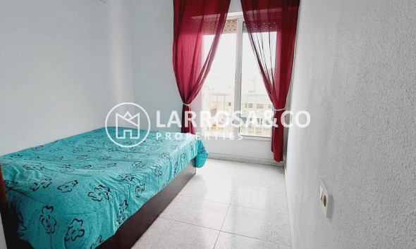 Resale - Apartment - Torrevieja - Estacion de autobuses