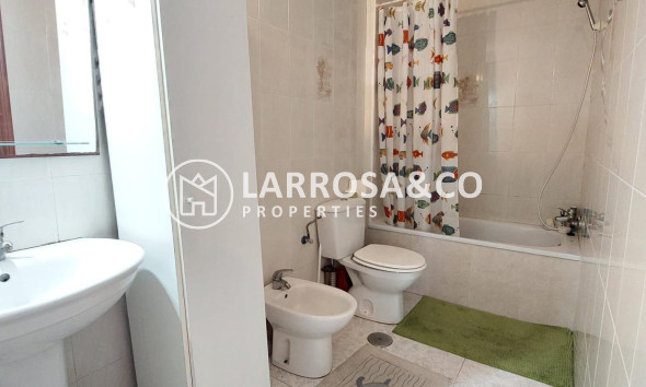 Resale - Apartment - Torrevieja - Estacion de autobuses