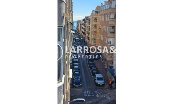 Resale - Apartment - Torrevieja - Estacion de autobuses