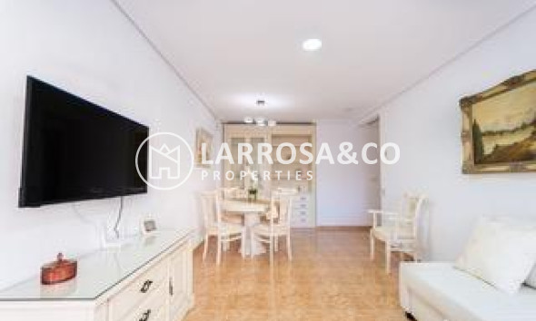 Resale - Apartment - Torrevieja - Playa del cura