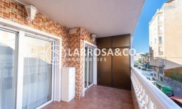 Resale - Apartment - Torrevieja - Playa del cura