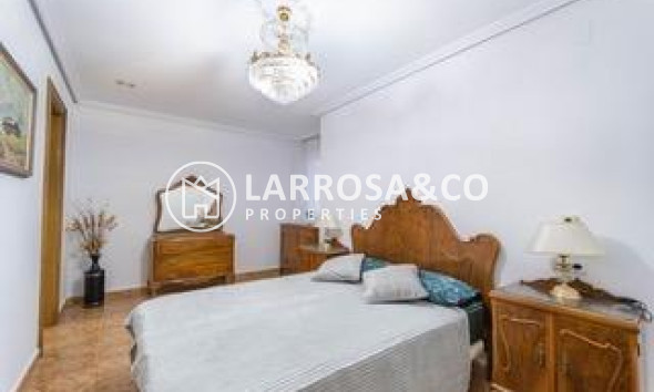Resale - Apartment - Torrevieja - Playa del cura