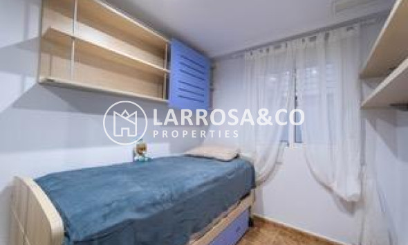 Resale - Apartment - Torrevieja - Playa del cura