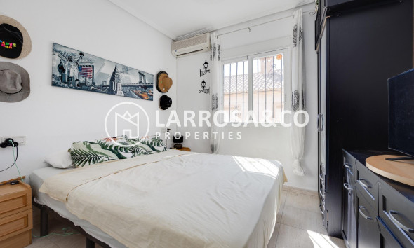 Reventa - Bungalow - Torrevieja - Aguas Nuevas