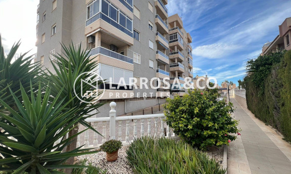 Resale - Apartment - Torrevieja - Aguas Nuevas