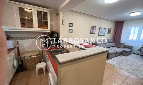 Resale - Apartment - Torrevieja - Aguas Nuevas