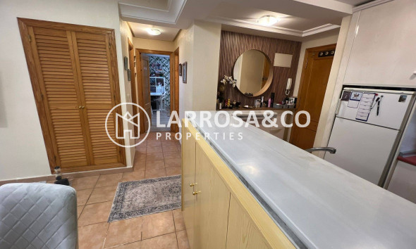 Resale - Apartment - Torrevieja - Aguas Nuevas