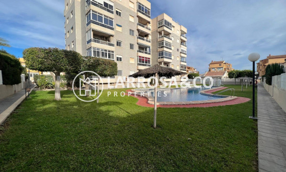 Resale - Apartment - Torrevieja - Aguas Nuevas