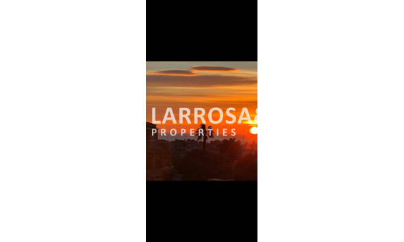 Resale - Apartment - Torrevieja - Aguas Nuevas