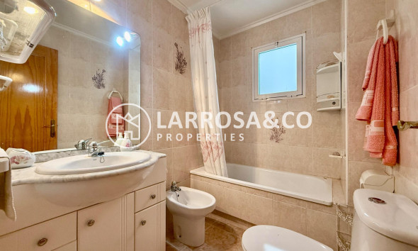 Herverkoop - Apartment - Torrevieja - Centro