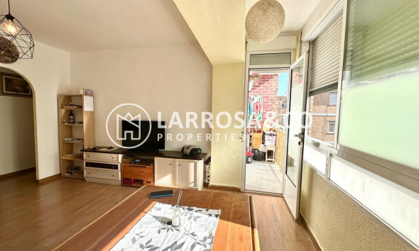 Resale - Apartment - Torrevieja - Estacion de autobuses