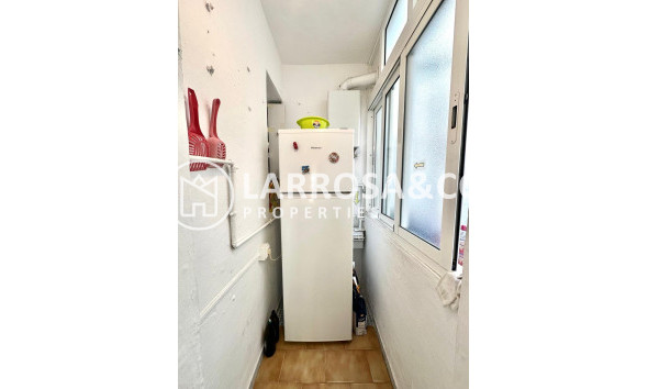 Resale - Apartment - Torrevieja - Estacion de autobuses