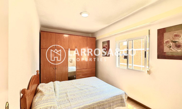 Resale - Apartment - Torrevieja - Estacion de autobuses