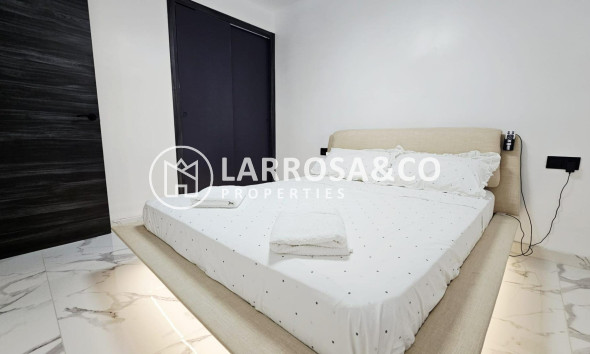 Reventa - Apartamento - Torrevieja - Acequion