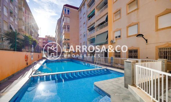 Herverkoop - Apartment - Torrevieja - Acequion