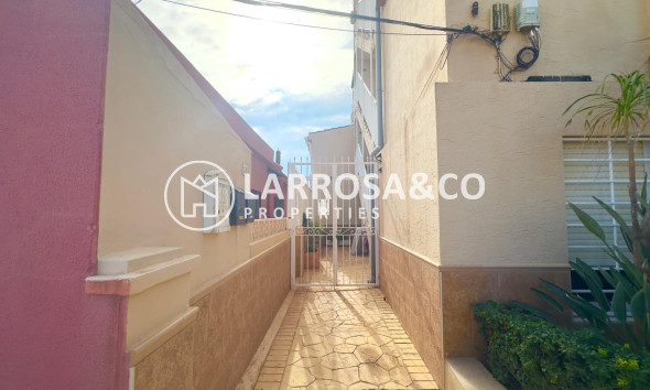 Resale - Apartment - Torrevieja - Zona los Frutales