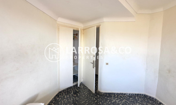 Resale - Apartment - Torrevieja - Zona los Frutales