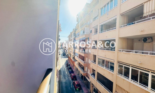 Resale - Apartment - Torrevieja - Playa del cura