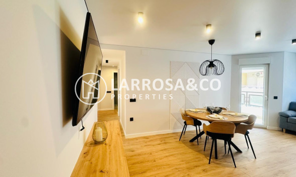 Resale - Apartment - Torrevieja - Playa del cura