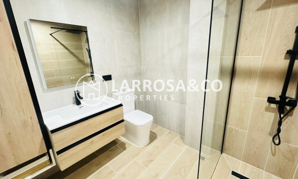 Resale - Apartment - Torrevieja - Playa del cura