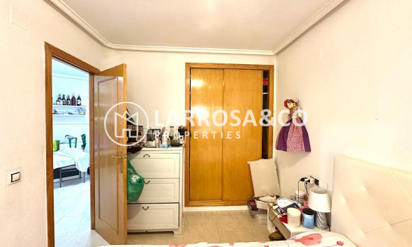 Herverkoop - Apartment - Torrevieja - Estacion de autobuses