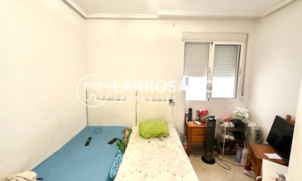 Herverkoop - Apartment - Torrevieja - Estacion de autobuses