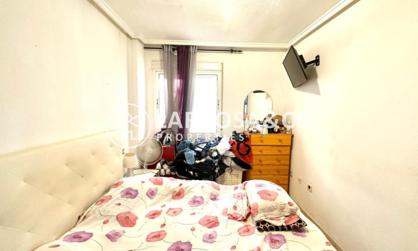 Herverkoop - Apartment - Torrevieja - Estacion de autobuses