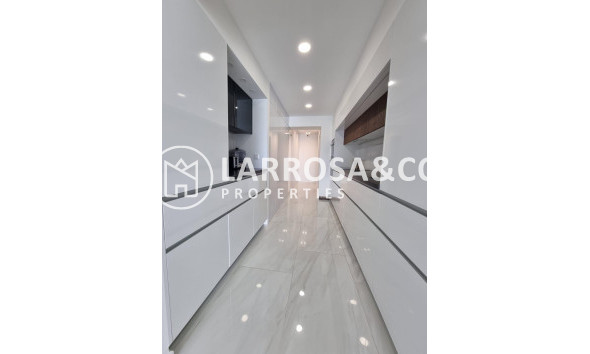 Reventa - Apartamento - Torrevieja - Centro