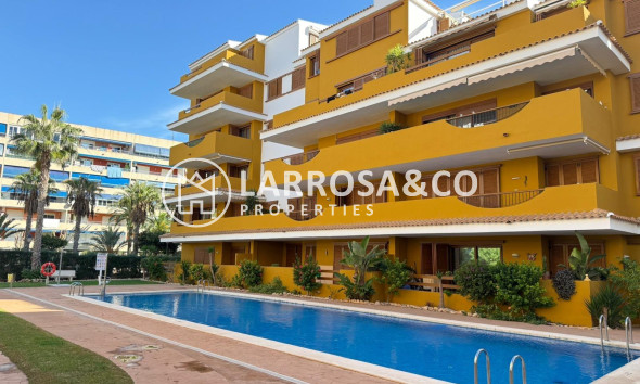 Resale - Apartment - Torrevieja - Punta Prima