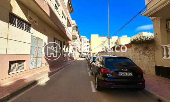 Resale - Apartment - Torrevieja - La Mata