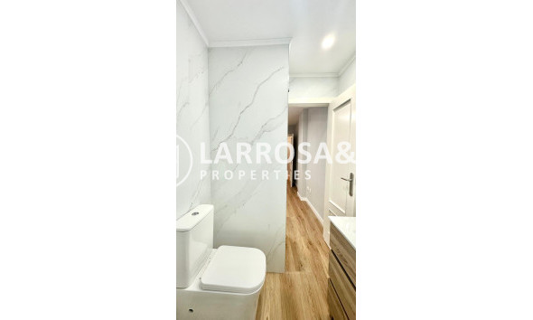 Resale - Apartment - Torrevieja - La Mata