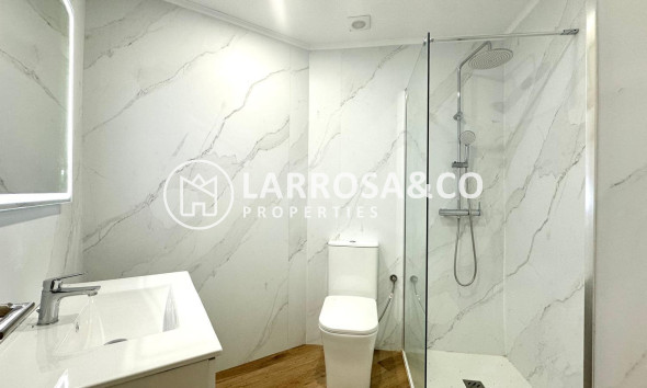 Resale - Apartment - Torrevieja - La Mata