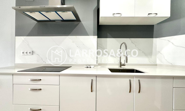 Resale - Apartment - Torrevieja - La Mata