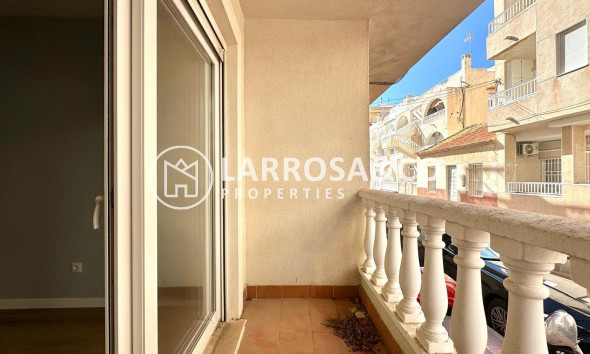 Resale - Apartment - Torrevieja - La Mata